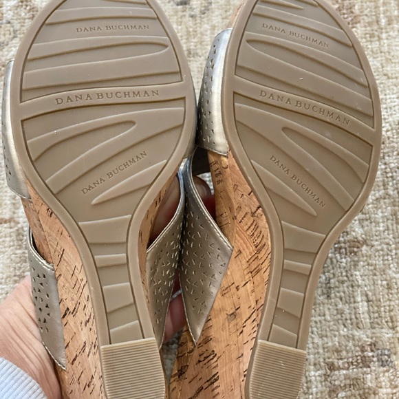 NWOB Dana Buchman Criss Cross Cork Slide Wedges, Muted Gold, Size 6.NWOB - Picture 3 of 14